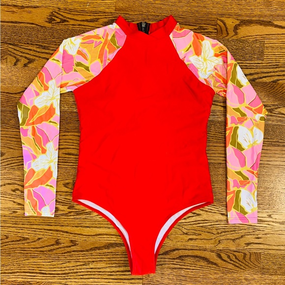 Long-Sleeve Swimsuit - Picture 1 of 3